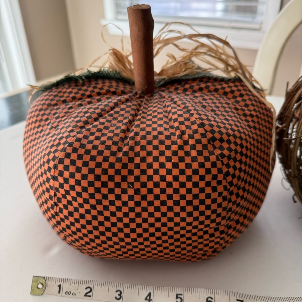 DECORATIVE SET OF TWO RUSTIC PUMPKINS, CHECKERED FABRIC STUFFED & TWIG PUMPKINS - Picture 6 of 10